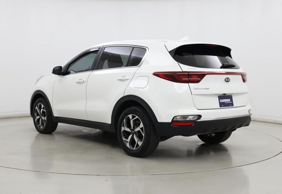 3 X Kia Sportage White (White) — car rental Curaçao