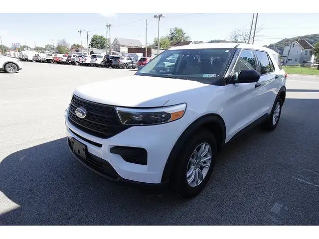 Ford Explorer 7 Seater New Model (Wit) — car rental Curaçao