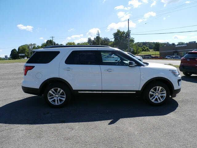 Ford Explorer 7 Seater 2019 — aluguer de carros Curaçao